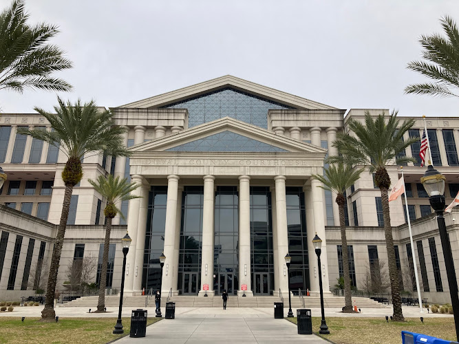 Henrichsen Law Group P.L.L.C.