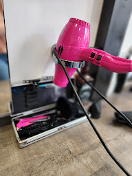 Photo n°4 de Ficanas coiffure et onglerie à Nice (Salon de coiffure)