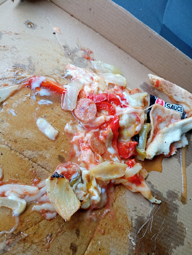 Photo 2 - Bella pizza