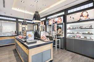 Photo n°16 de Bobbi Brown à Cannes (Maquilleur.euse)