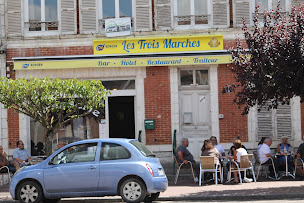Photo n°18 de Les Trois Marches à Corbeilles (Restaurant)