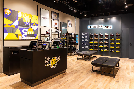 Dr. Martens - Le Gru Gallery - Italy