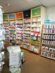 Photo n°2 de Pharmacie Du Mail/ pharmacie Balland à Allonnes (Pharmacie)