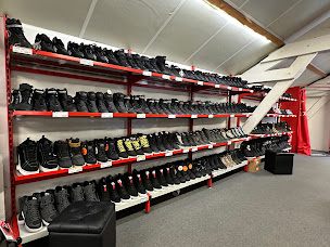 Photo n°22 de Evasion Dafy Moto Saint-Malo - Groupe Lacotte à Saint-Malo (Concessionnaire de motos d'occasion)