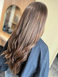 Photo n°21 de Km coiffure à Précigné (Salon de coiffure)