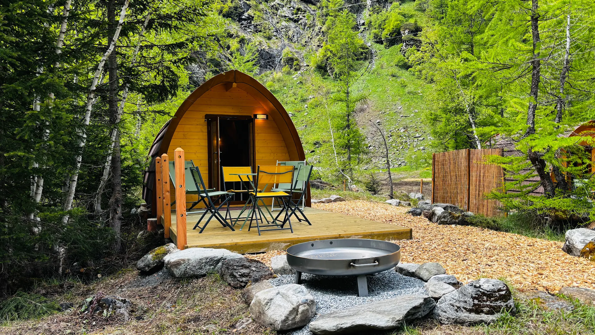 Camping Forêt des Mélèzes & Village Sioux