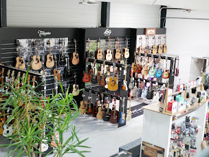 Photo n°29 de Music City - nuostore.com - Instruments de musique et sonorisation à Angoulins (Magasin de pianos)