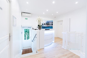 Photo n°4 de Dr David ITTAH - Chirurgien Dentiste Morangis à Morangis (Cabinet d'implants dentaires)