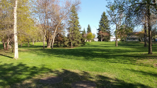 Fraser's Grove Park Logo
