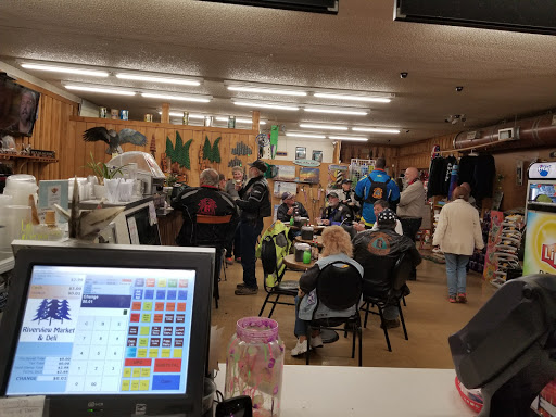 Mapleton Liquor Store