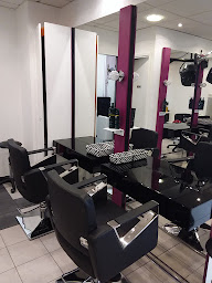 Photo n°11 de Addict Coiffure à Paris (Salon de coiffure)