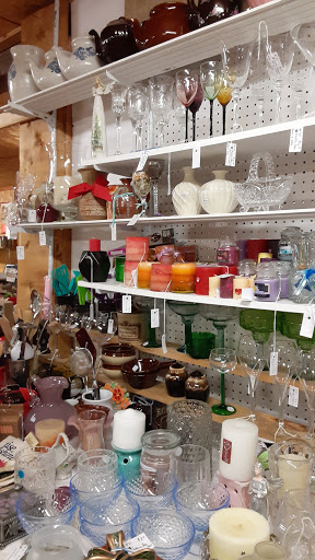 Route 202 Antiques & Flea Market - Thumbnail