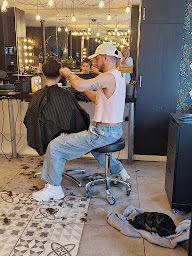 Photo n°22 de Le Salon de Coiffure à Paris (Salon de coiffure)