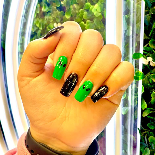 Cuttin Loose Salon - Thumbnail