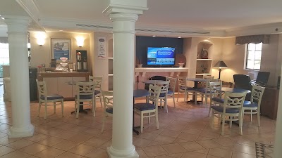 Photos of Baymont Inn & Suites Tallahassee Central