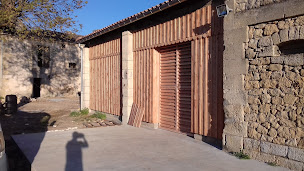 Photo n°9 de SARL LAVEAU à Sauveterre-de-Guyenne (Entrepreneur spécialisé dans l'isolation)