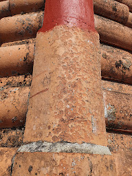 Photo n°18 de Net'Façade - Entreprise de peinture et nettoyage de toiture nettoyage de façade réalisation de joints de pierres en Charente à Aigre (Couvreur)