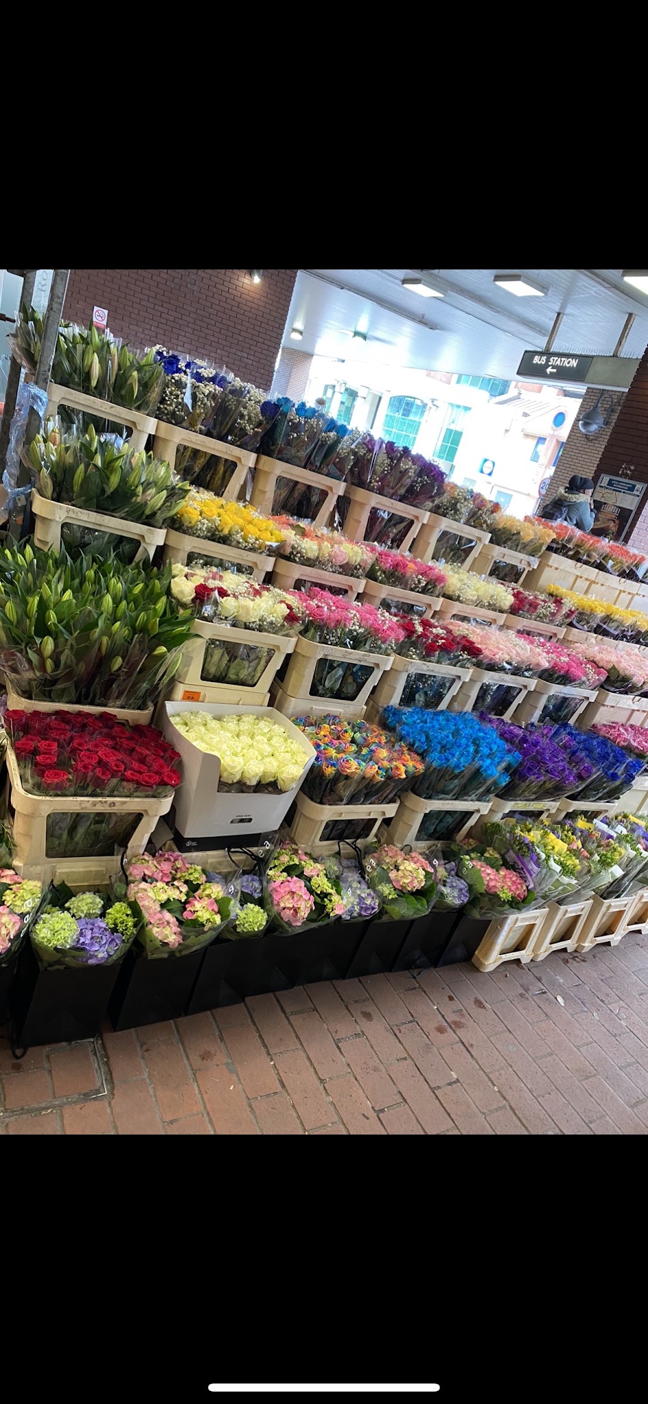On The Hill Flowers - Luxury Florist - Florists - photo 1