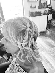 Photo n°3 de Casa coiffure Albertini Magalie à Lumio (Salon de coiffure)