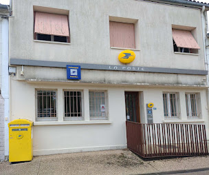 Photo n°1 de La Banque Postale à Valderiès (Banque d'épargne)
