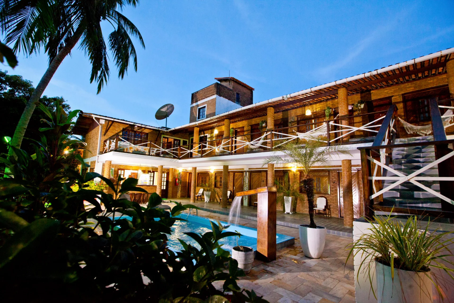 Full Moon Inn