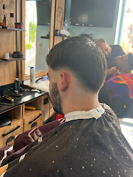 Photo n°11 de Vuaz Coiffeur à Melun (Salon de coiffure)