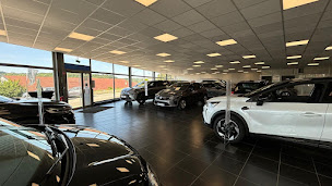 Photo n°2 de RENAULT LANGRES - GROUPE DUCREUX à Langres (Vendeur de voitures d'occasion)