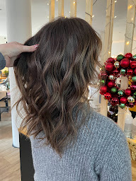 Photo n°19 de Le Studio Monah - Coiffeur Paris 11 à Paris (Salon de coiffure)