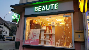 Photo n°4 de Pharmacie Du Mont Charvin à Ugine (Magasin de vitamines et compléments alimentaires)