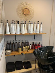 Photo n°5 de L’adresse coiffure à Saint-Denis (Salon de coiffure)