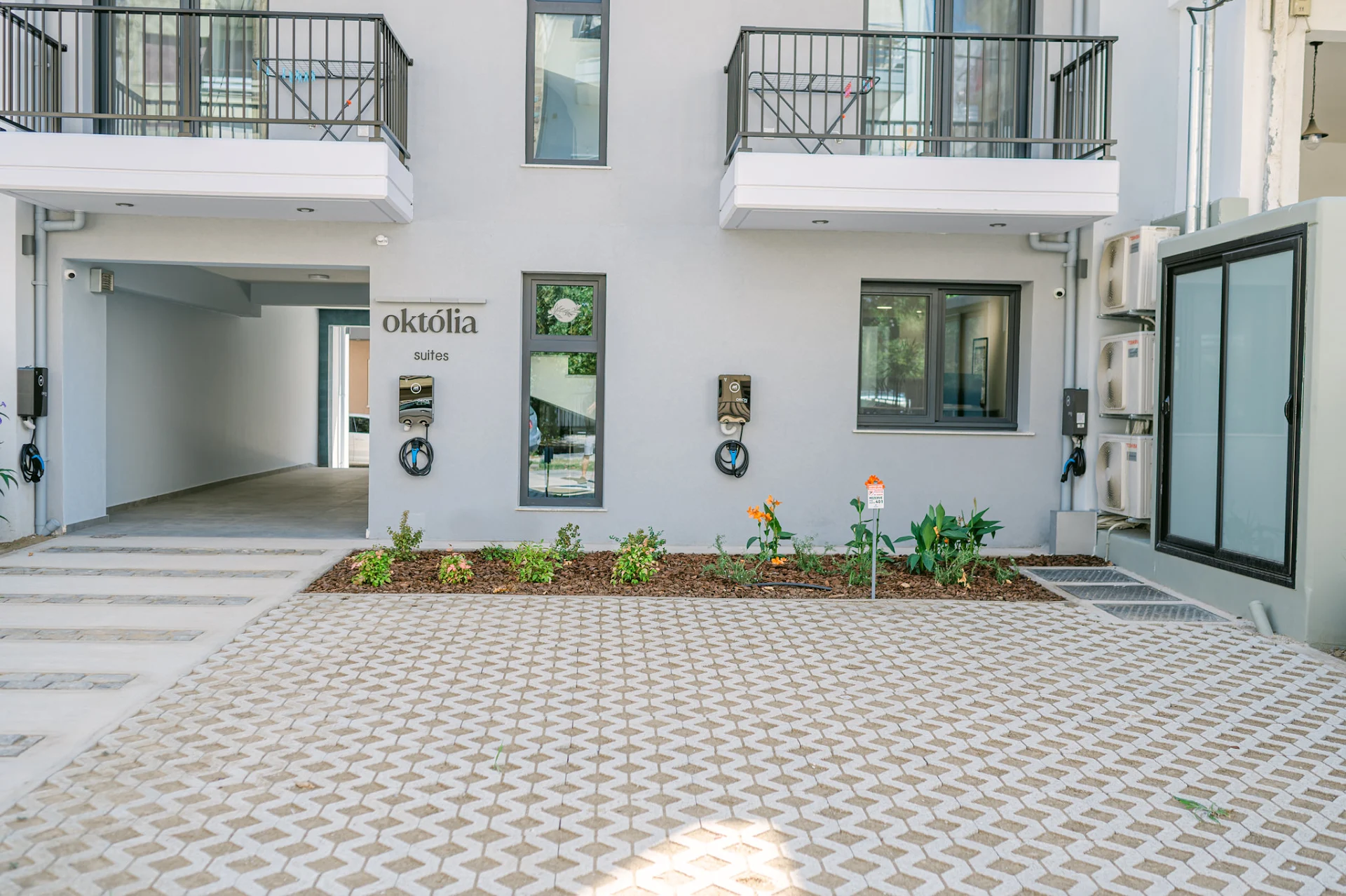 Oktolia Suites