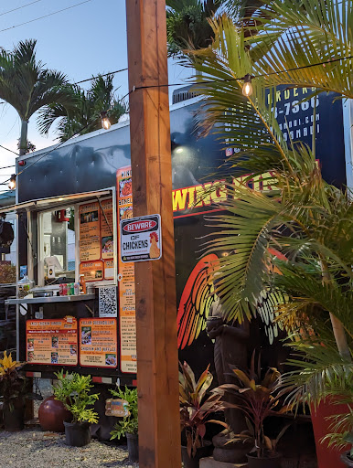 Wing Kings Maui Logo