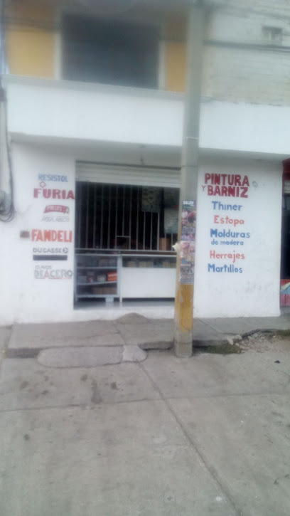 Pinturas y herrajes para carpintero