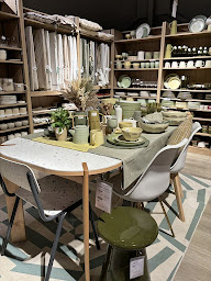 Photo n°14 de Maisons du Monde à Marzy (Magasin de canapés)