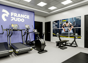 Photo n°2 de CAREA ᐅ Kiné du sport, Balnéothérapie et Ostéopathe à Paris 14 à Paris (Piscine)