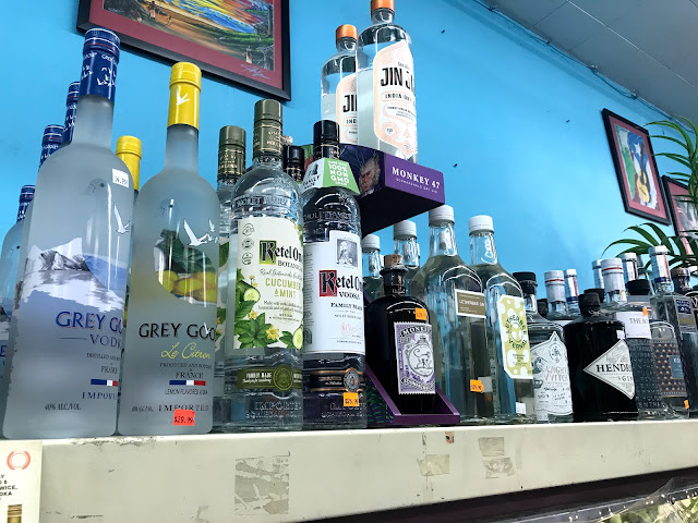 Puerto Rico Food & Liquors by null