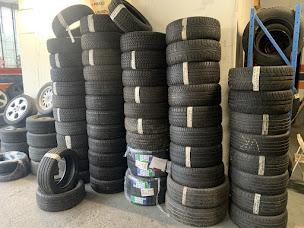 Photo n°5 de BRIENON AUTO PNEUS à Brienon-sur-Armançon (Concessionnaire de véhicules à moteur)