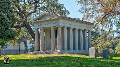 East Lawn Memorial Park