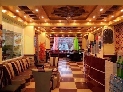 Photos of Amir Khan Fruit Chat and Restaurant