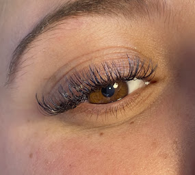 Photo n°3 de Cils by ab à Loyettes (Institut de beauté)