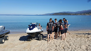 Photo n°24 de Corsic'Adventure - Sports nautiques et aériens | Corse - à Calcatoggio (Professeur de ski nautique)