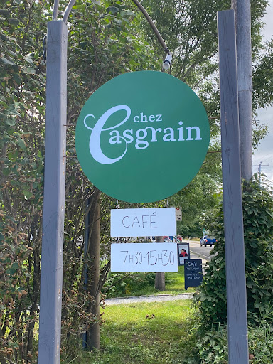 Chez Casgrain - Visual