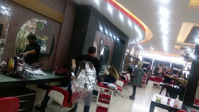 Photos of Le Paris Beauty Salon