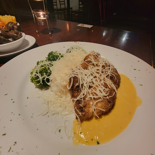 Middle Grounds Grill - Visual