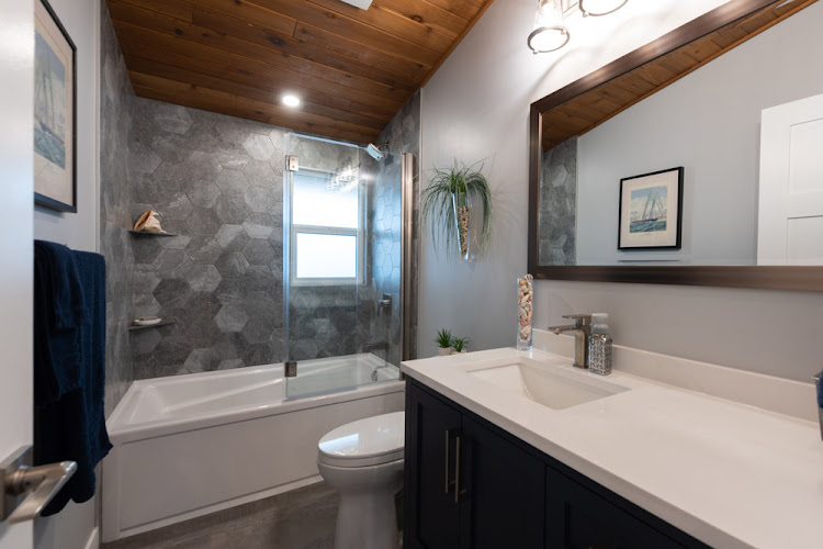 Interior Elite Contracting Ltd. photo 1