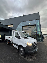 Photo n°14 de Mercedes-Benz SVI 69 à Arnas (Concessionnaire de poids lourds)