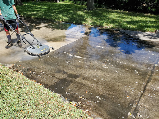 Attention To Detail- Space Coast Hot Water Pressure Washing - Thumbnail