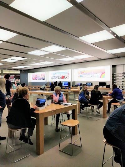 Photos of Apple Summit Mall