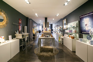 Photo n°2 de Institut Pauline M à Bailleul (Salon de manucure)