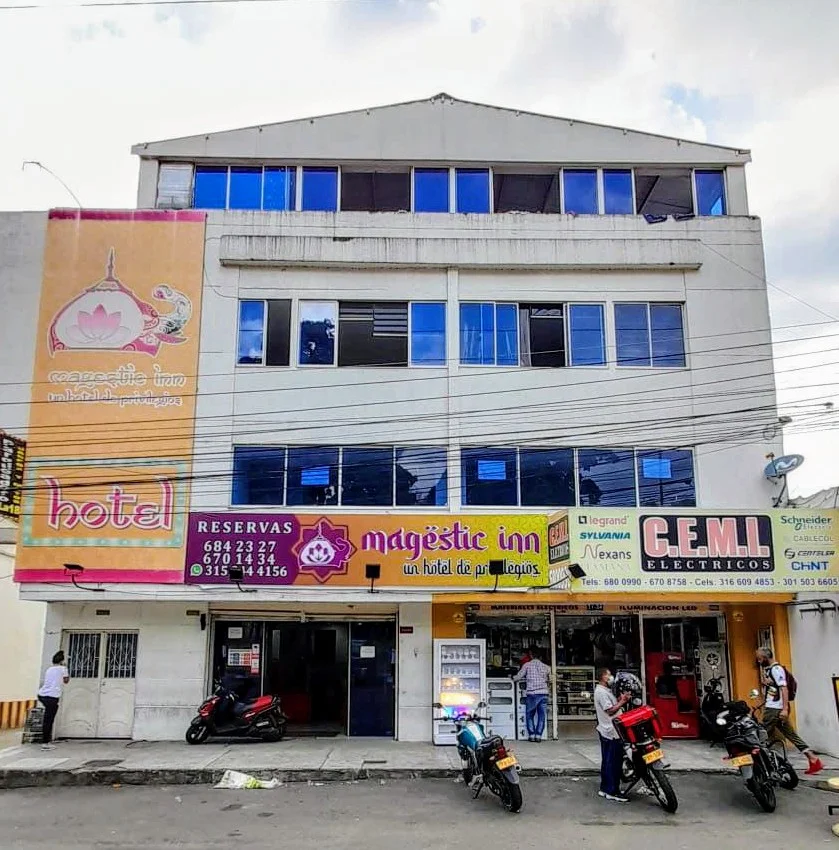 Hotel Magestic Inn